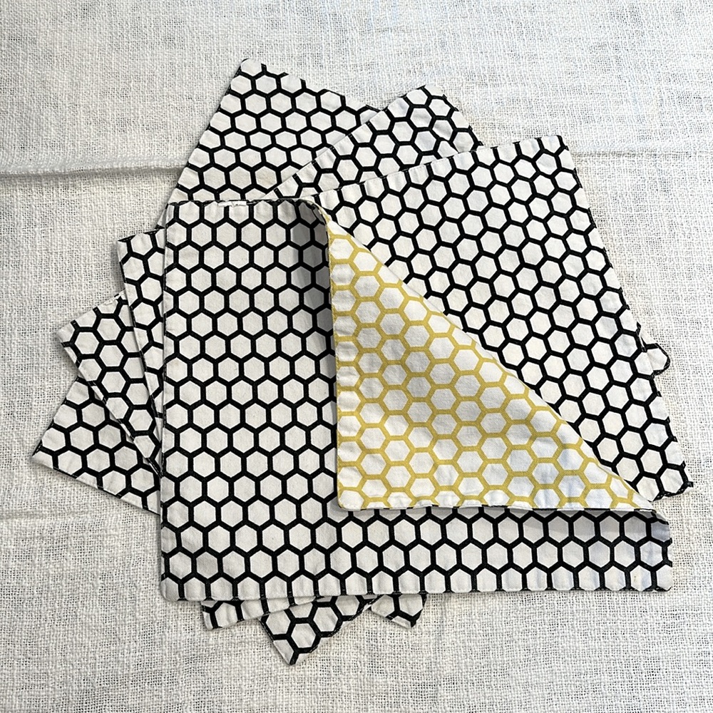 Honeycomb print cotton placemats black & white, reverse to yellow & white.